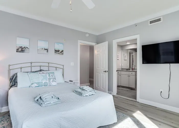 Steps To Bay! 4th-floor Ocean Inlet Escape *